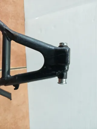 Caballete central Honda NS125F