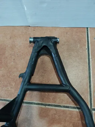 Caballete central Honda NS125F