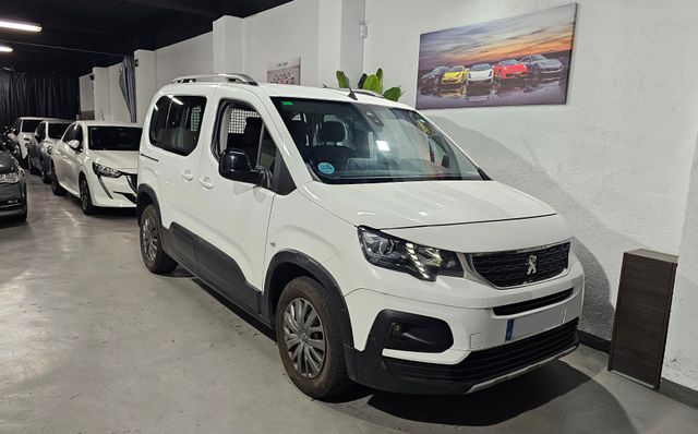 Peugeot Rifter 1.5BHDI Allure 6 Velocidades