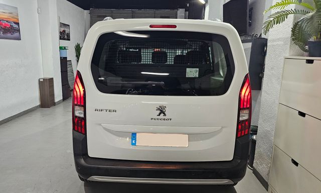 Peugeot Rifter 1.5BHDI Allure 6 Velocidades