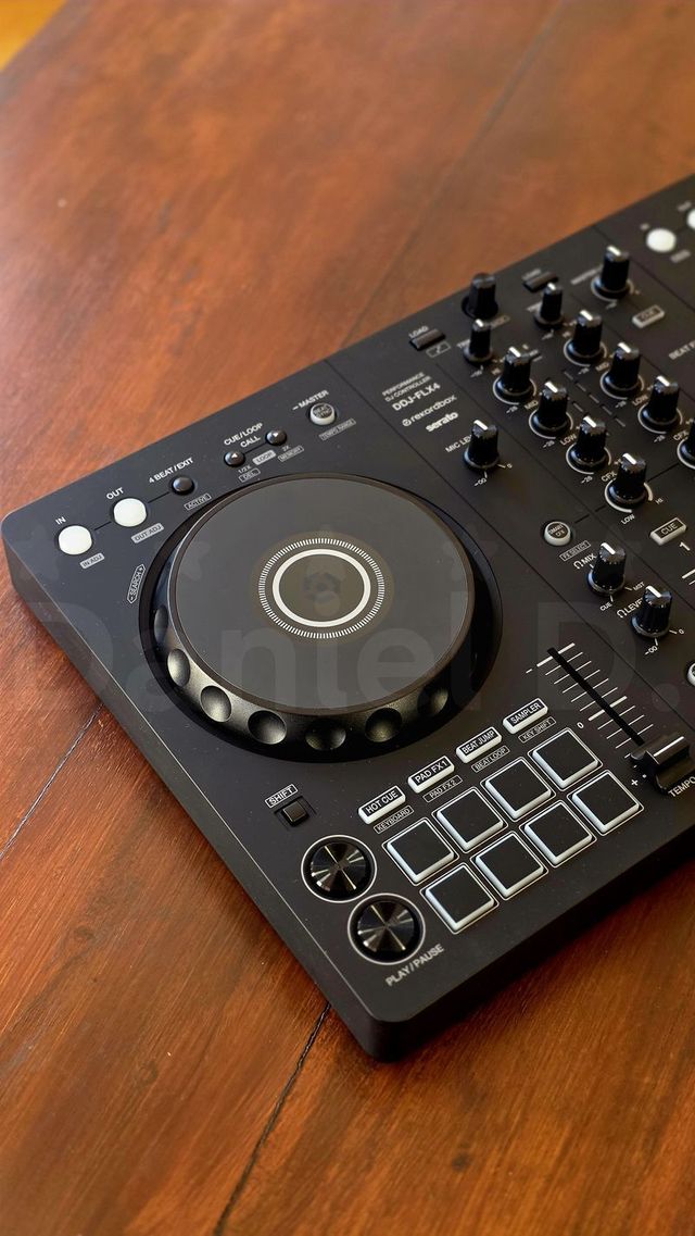 SIN USO Controladora DJ DDJ-FLX4 Pioneer DJ
