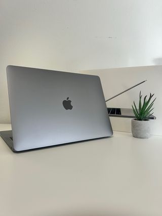 MacBook Pro 2017 i5/8GB