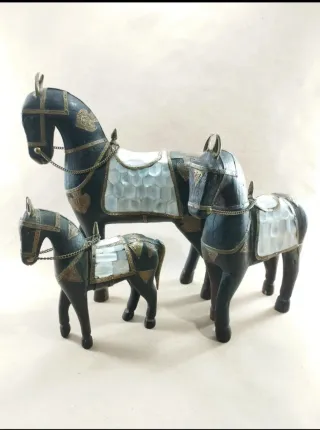 Cavalli Marwari Rajasthan in legno e metallo