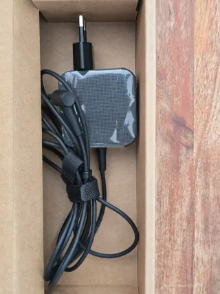 Asus Vivobook Go 15.6 E1504F Argento