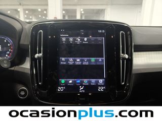 Volvo XC40 T3 Business Plus Auto 120 kW (163 CV)