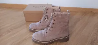 Botines beige mujer