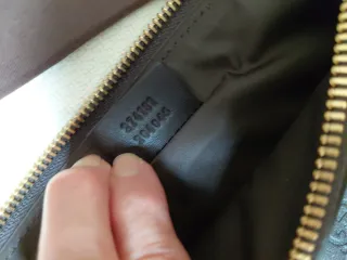 Cartera de mano Bolso Wristlet. GUCCI piel marron