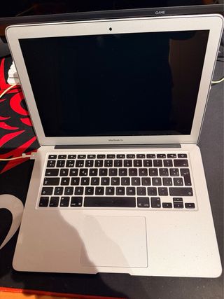 MacBook Air 13” i5 8GB 128GB Plata
