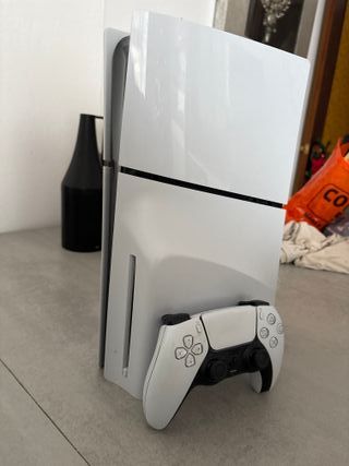 PlayStation 5 con mando
