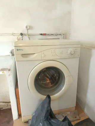 Lavadora Balay Blanca y 2 frigoríficos