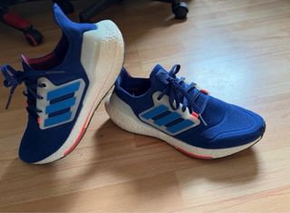 Adidas UltraBoost Azul y Blanco