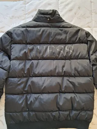 Cazadora Guess Negra