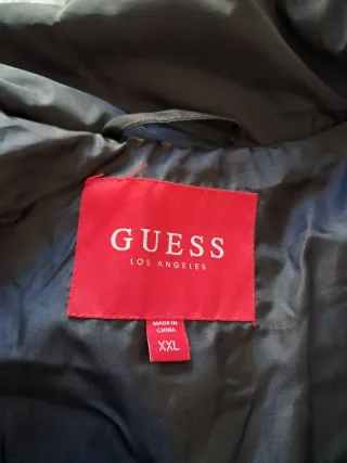 Cazadora Guess Negra