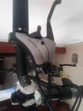 Manetas Shimano 8 velocidades V-Brake