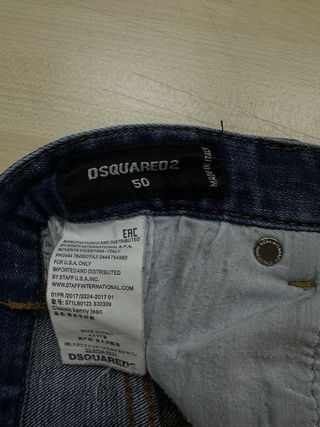 Pantalón vaquero Dsquared2 elastico y ajustado.