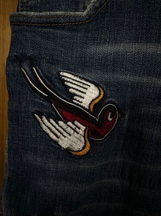 Pantalón vaquero Dsquared2 elastico y ajustado.