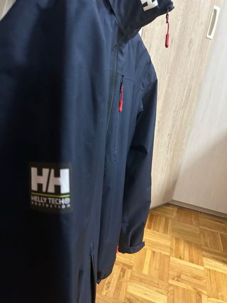 Chaqueta Helly Hansen Azul Marino. Unisex