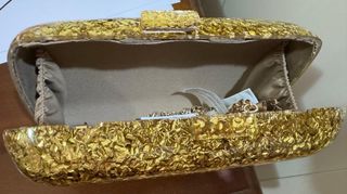 Bolso Clutch Green Coast Dorado