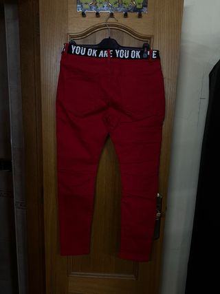 Pantalón vaquero rojo FLYING G