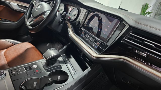 Volkswagen Touareg RLine Indiv Atmos 3.0 V6 TDI 21