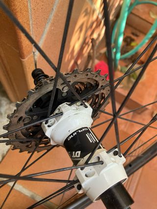 Rueda Trasera Carbono DT Swiss RC 28 C Spline