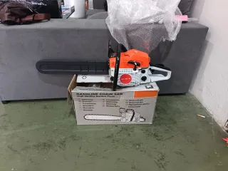 Motosierra de gasolina