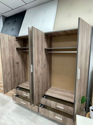 Armario 4 puertas y 4 cajones madera