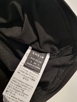 Top Shein Negro/Blanco Cruzado Talla S (NUEVO)