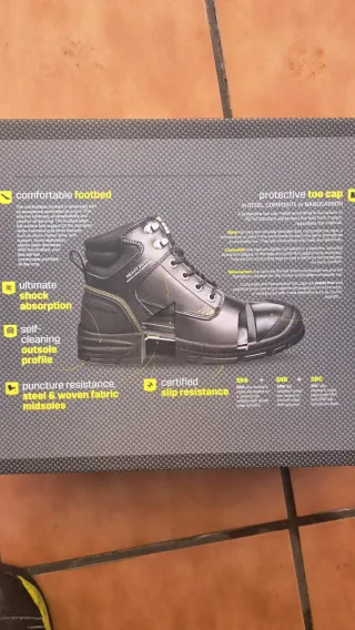 Botas de trabajo negras con puntera protectora