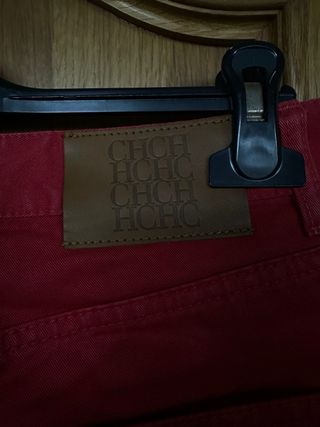 Pantalón vaquero rojo Carolina Herrera