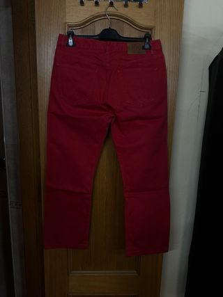 Pantalón vaquero rojo Carolina Herrera