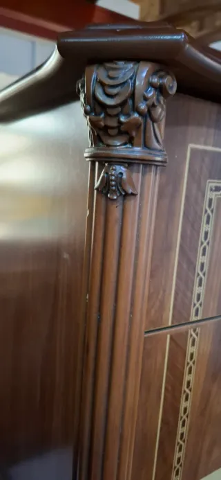 Conjunto cabeceros y mesilla de madera