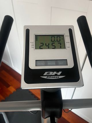 Bicicleta estática BH 8 niveles dureza