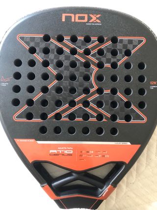 Pala Padel Nox AT10 Genius Attack 12K 2025