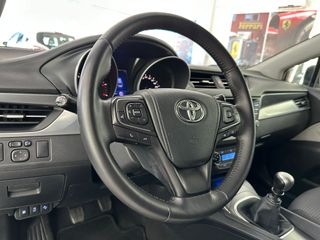 TOYOTA AVENSIS TOURING SPORTS 150D ADVANCE 143CV