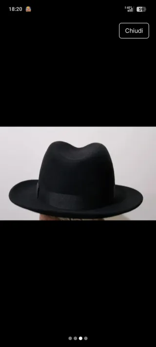 Cappello nero impermeabile taglia 57