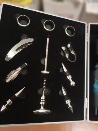 Estuche de vino con accesorios