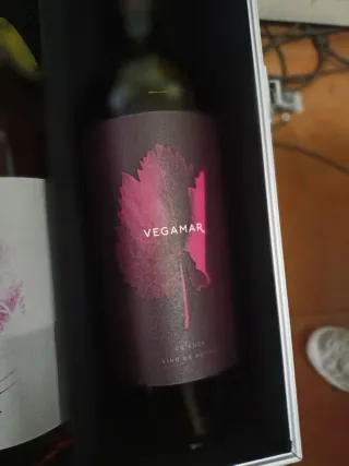 Estuche de vino con accesorios