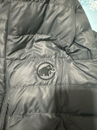 Plumas Mammut Mujer Talla S Negra y Roja