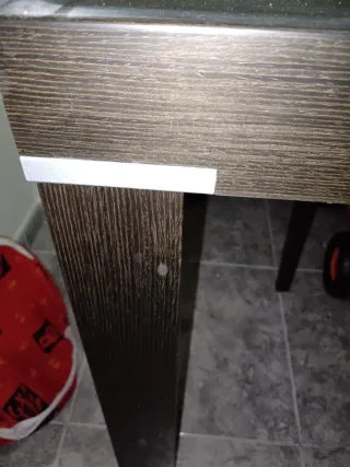 Mesa de comedor moderna madera y cristal