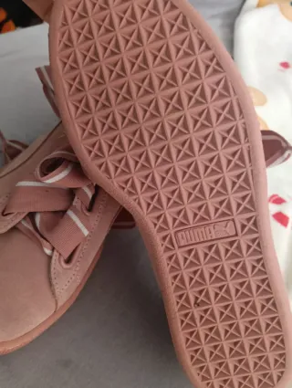 Zapatillas Puma Suede Rosa con Lazos