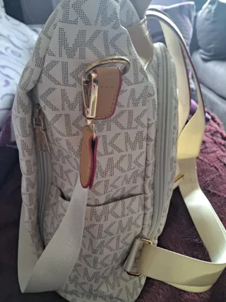 Mochila Michael Kors Beige y Blanca