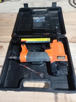 Clavadora Grapadora Neumática Steiner