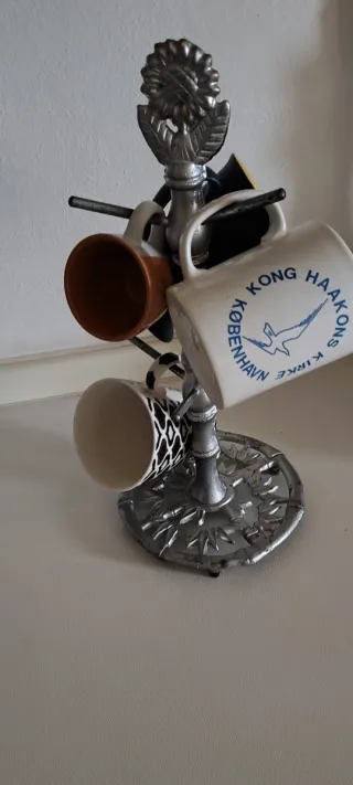 Porta tazze vintage in metallo