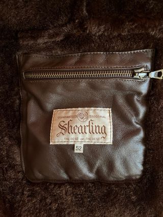 Montone di pelle marrone