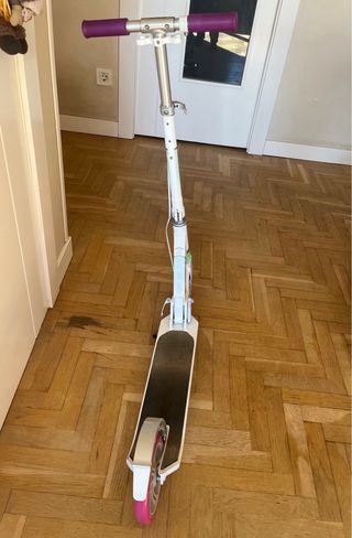 Patinete oxelo mid 9 .blanco y morado casi nuevo