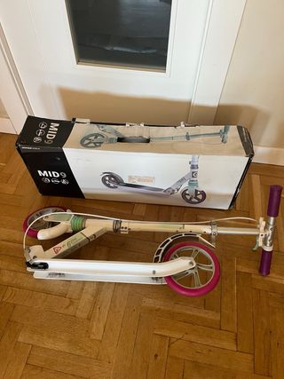 Patinete oxelo mid 9 .blanco y morado casi nuevo