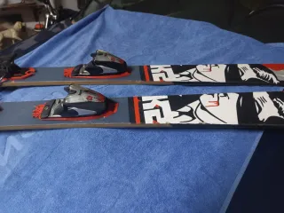 Esquís y fijaciones de esquí