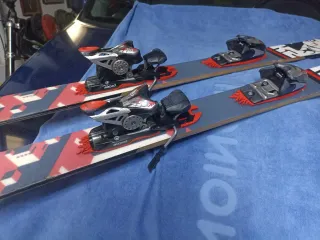 Esquís y fijaciones de esquí