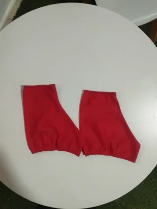 Fundas cubre patines rojas